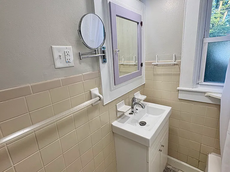 3946 N College Ave #3946 — Photo 10