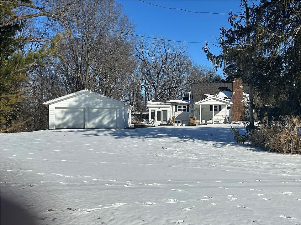 2nd image of 532 Valley View Dr