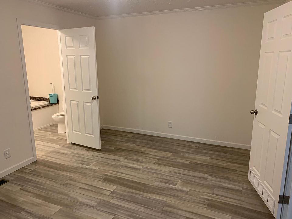 1st image of 136 Bayshore Dr