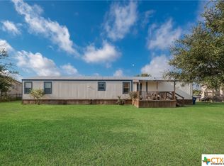 123 Geronimo Trl, Seguin, TX 78155