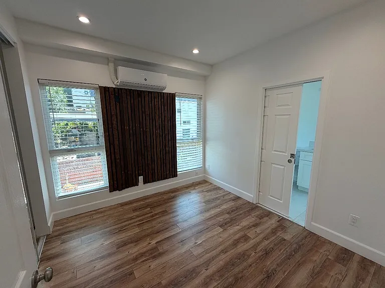 Serrano Place — Photo 25