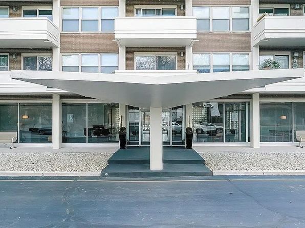 25 E 40th St APT 7F