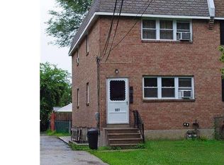 907 Andrews Ave, Darby, PA 19023