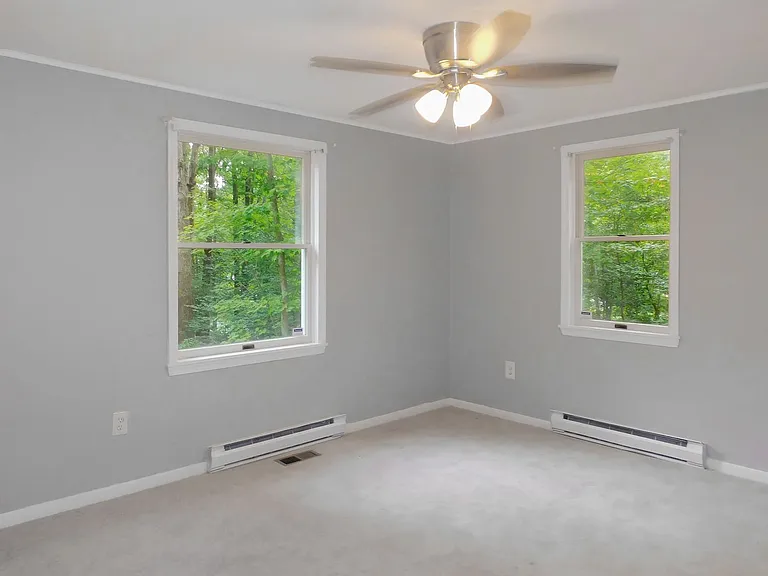 4225 Robinson Rd — Photo 15