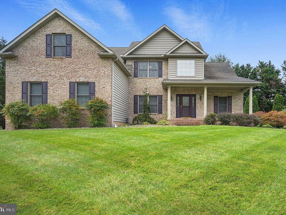 1st image of 421 Fletcher Dr