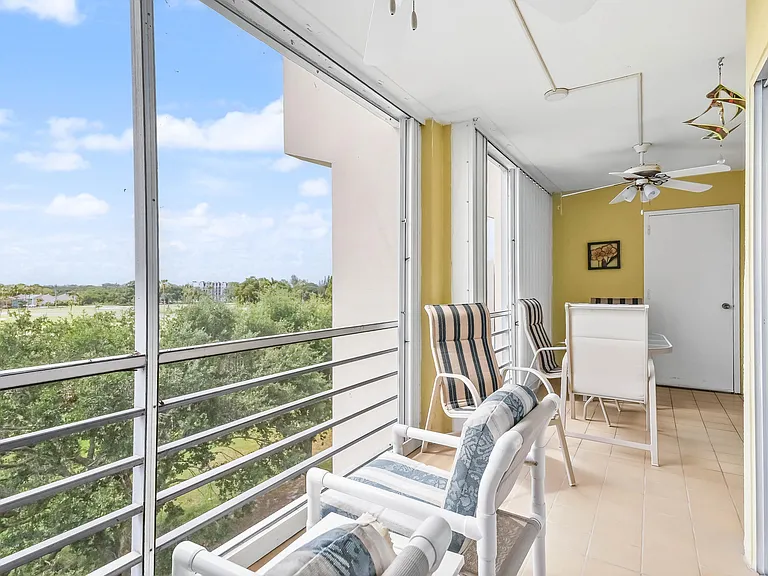 3951 Via Poinciana Way #511 — Photo 21