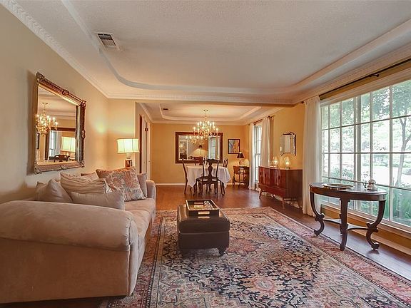 5th image of 4124 Hildring Dr E