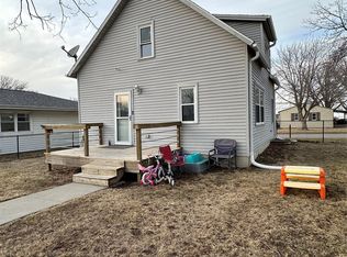 619 N 10th St, Winterset, IA 50273
