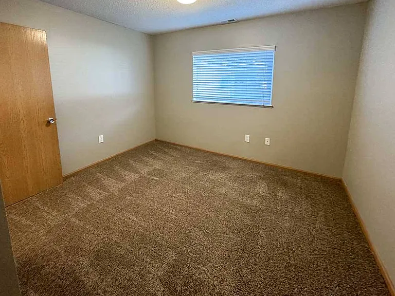 Highland View Apartments — Photo 157