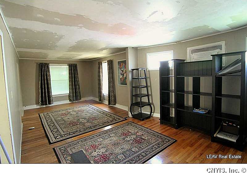 2nd image of 407 3rd St
