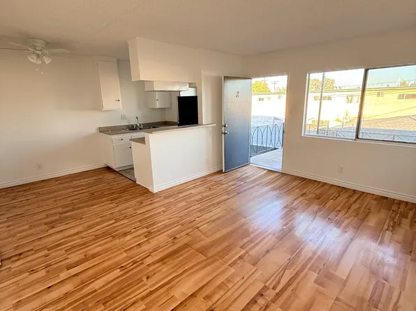 Santa Ana Apartments, 5018 Santa Ana St #5, Bell Gardens, CA 90201