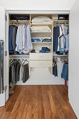 Rented by SERHANT. | media 6