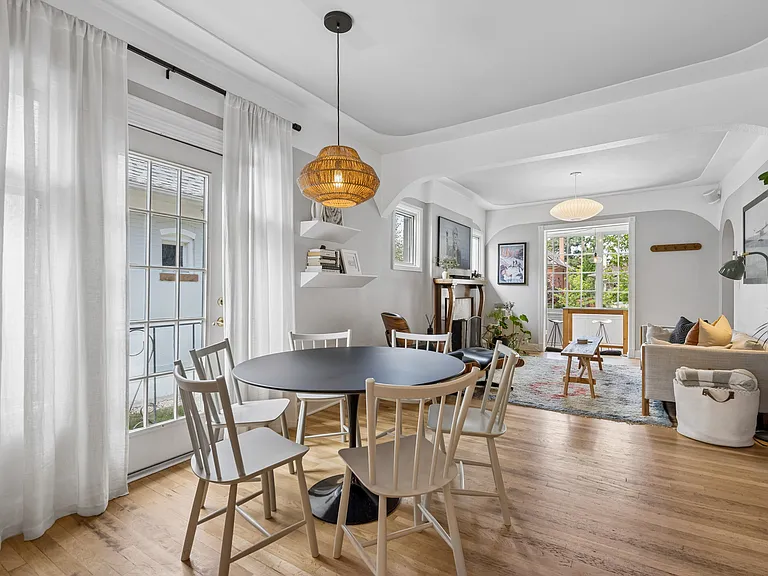 454 N Downing St — Photo 2