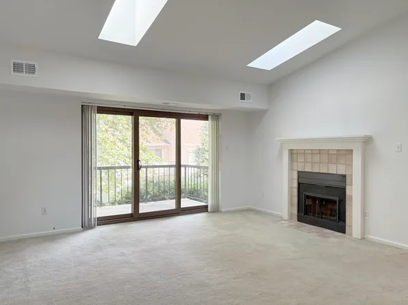 36 Le Forge Ct, Wayne, PA 19087