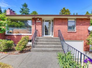 9253 Dibble Ave NW, Seattle, WA 98117