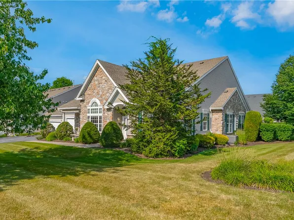 1861 Felicity Ln, Hellertown, PA 18055