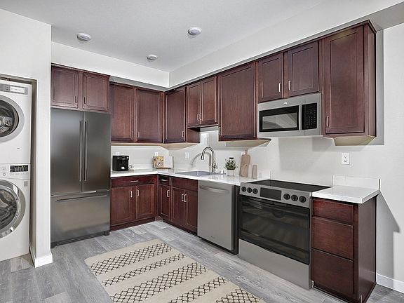 One-Bedroom Apartment Home