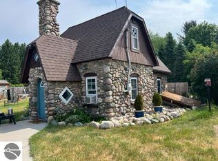 5948 W Jennings Rd, Lake City, MI 49651