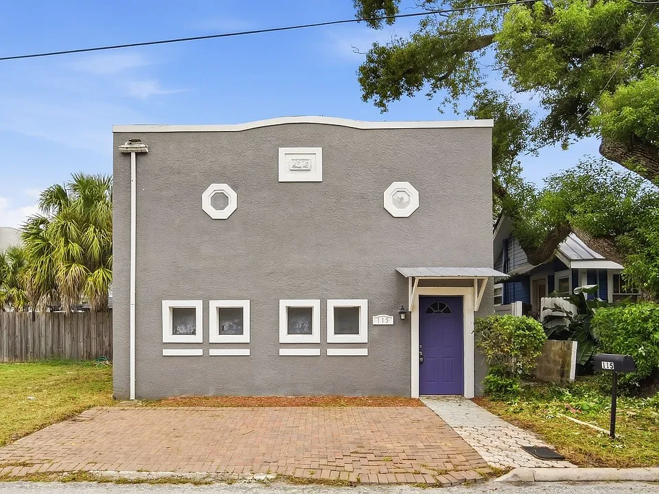 115 W Allison Ct