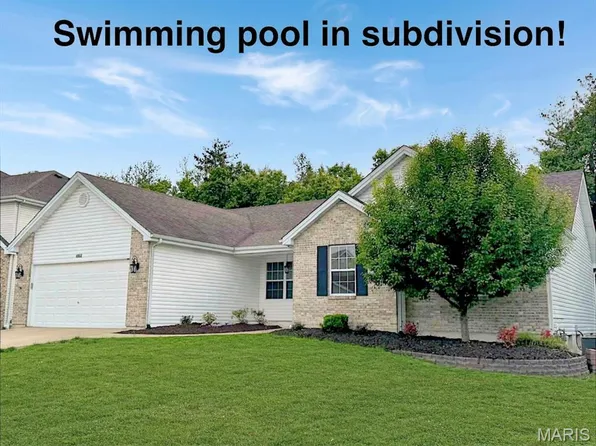 1953 Williamstown Dr, Saint Peters, MO 63376