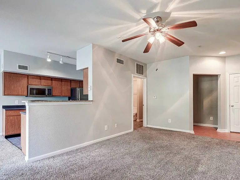 Franklin Apartments — Photo 10