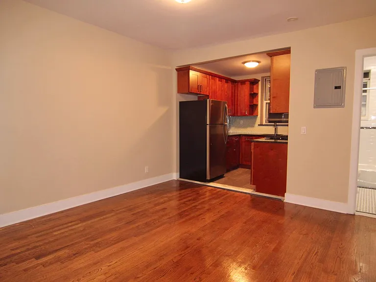 4403 31st Ave #2R — Photo 7