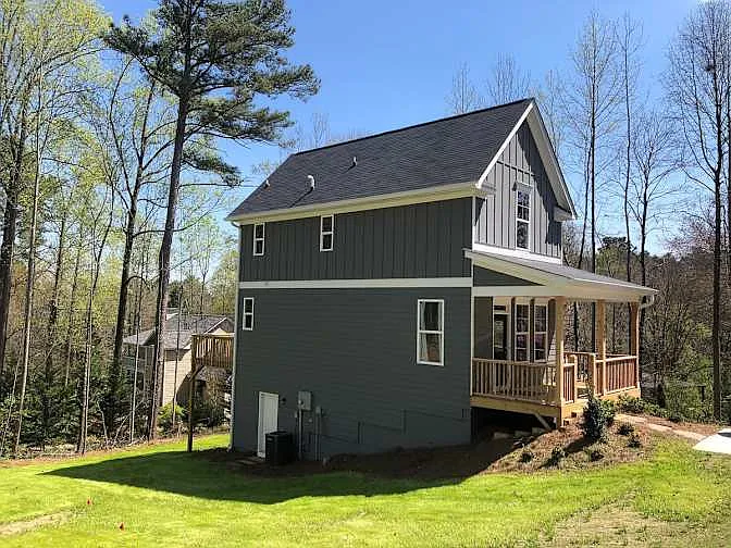 2560 Poplar Ln — Photo 11