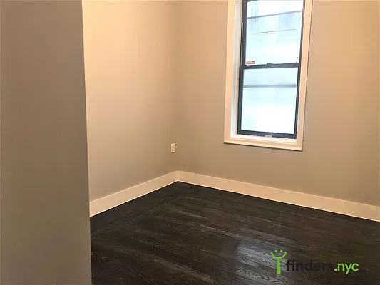 Rented by Clove Realty LLC | media 7