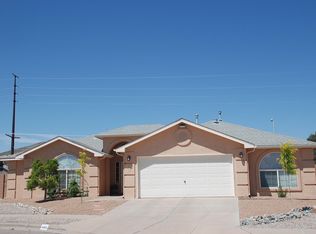 883 Corral St SW, Los Lunas, NM 87031