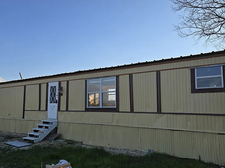 18509 Blake Manor Rd — Photo 2