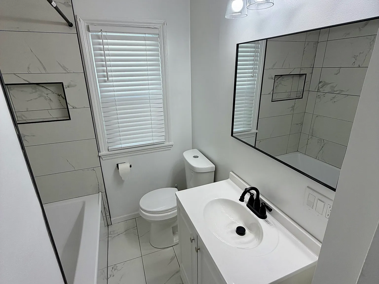 2 bed, 998 sqft, $1,200 — Photo 2