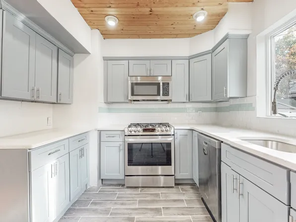 72-04 Manse Street image 6 of 20