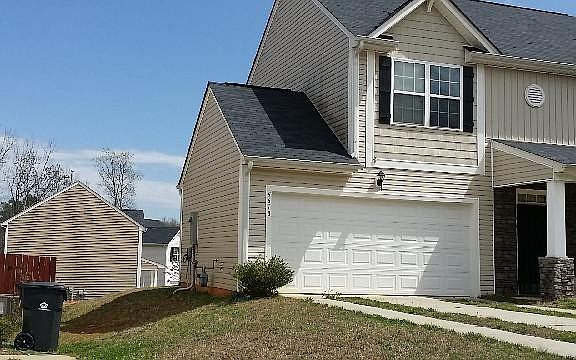 2nd image of 5618 Graypark Dr