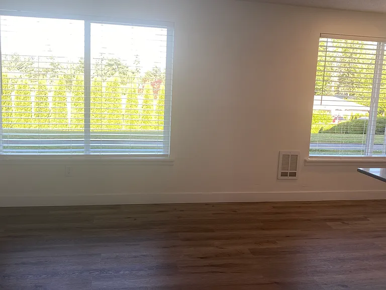 7800 Stinson Ave #9 — Photo 9