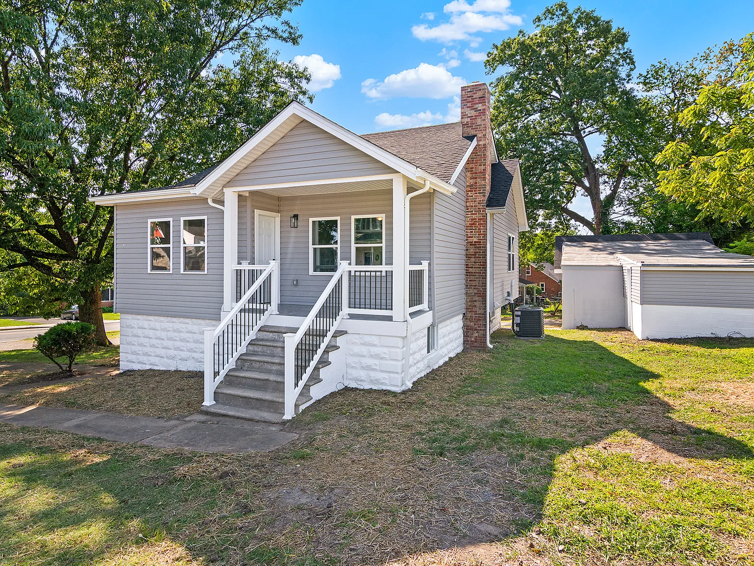4 bed, 2470 sqft, $3,500 — Photo 4