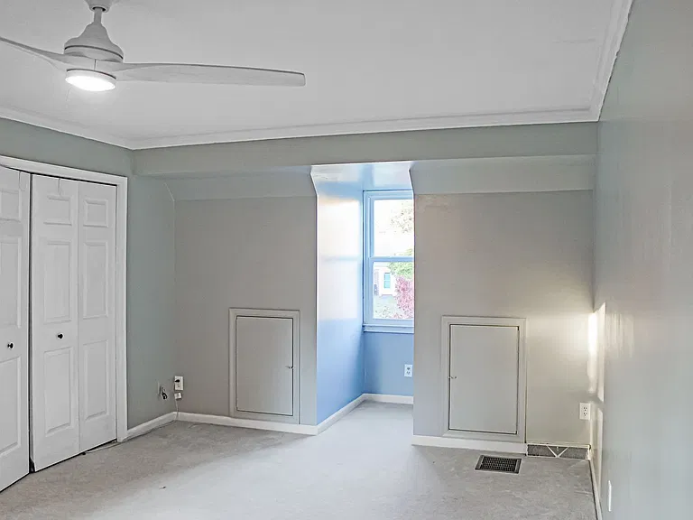 1205 Bixham Ln — Photo 13