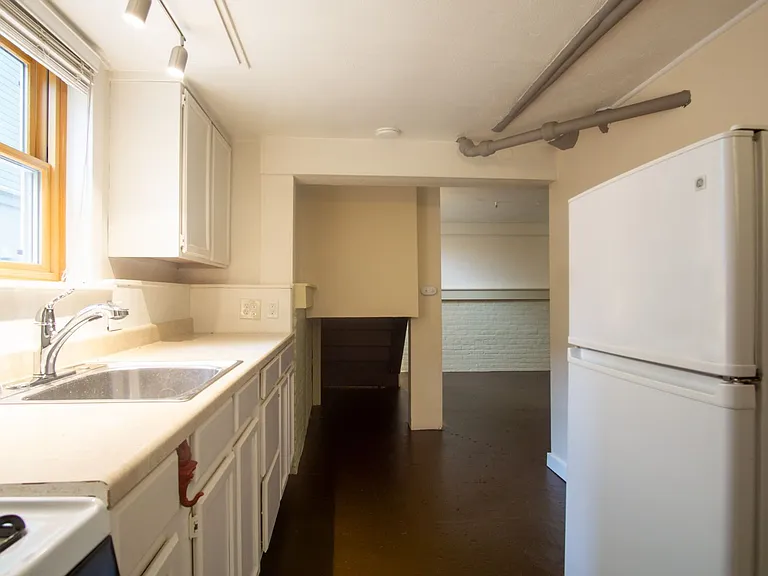 2266 NW Johnson St #4 — Photo 11