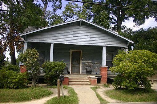 2nd image of 115 Patten St