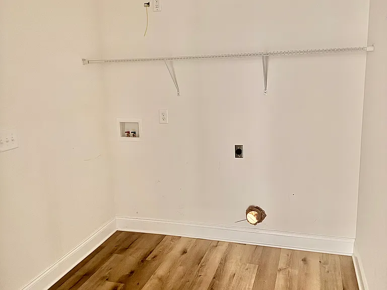 631 Brookes Lndg NW — Photo 7
