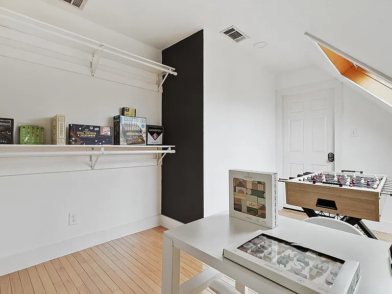 2420 Vista Glen Ln — Photo 24