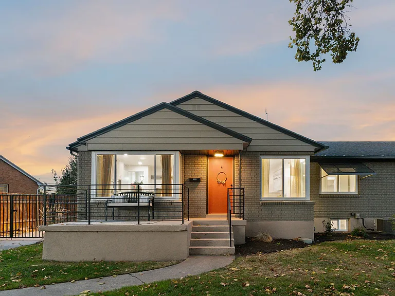 1021 E Millbert Ave — Photo 2