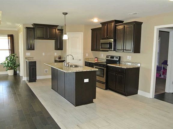 3rd image of 108 Meadow Land Dr