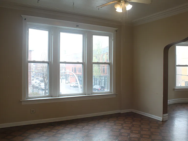 2025 W 35th St #2F — Photo 26