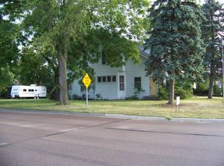 215 Locust St, Monticello, MN 55362