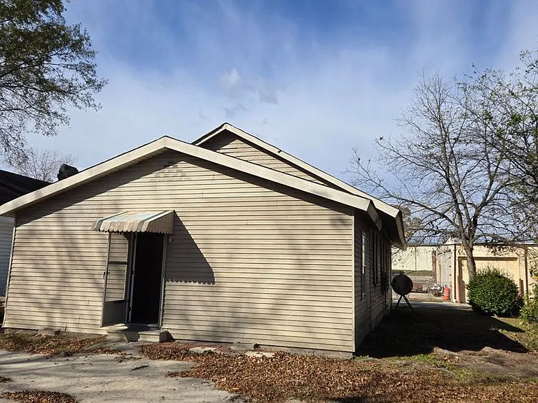 1401 Old Norlina Rd — Photo 9