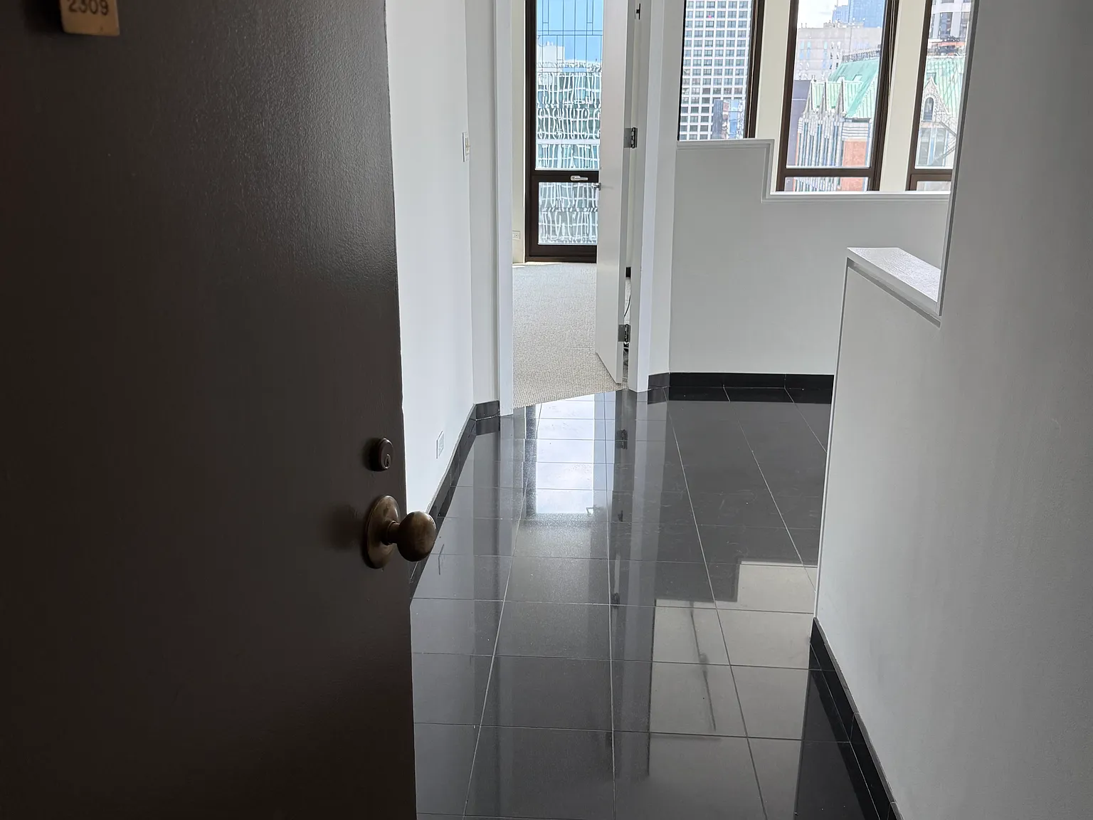 1 bed, 845 sqft, $2,500 — Photo 1