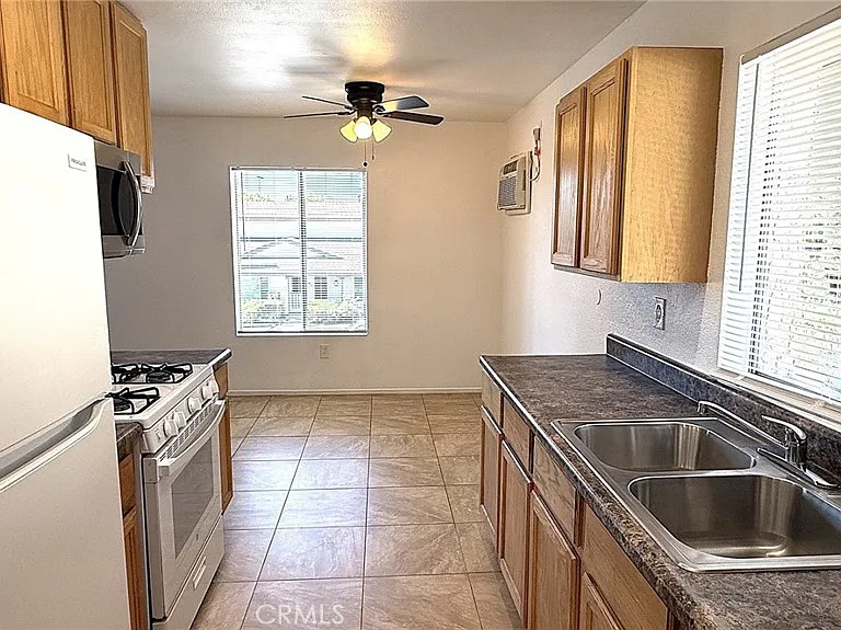 30 E Blueridge Ave — Photo 5