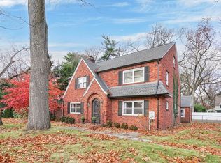 350 Converse St, Longmeadow, MA 01106