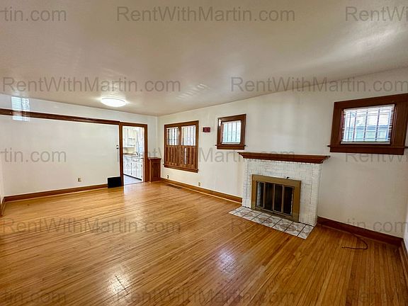 4th image of 1917 W 3rd St