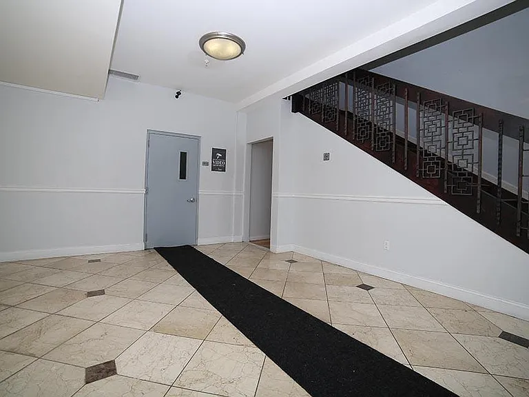 111 Glenwood Avenue — Photo 3